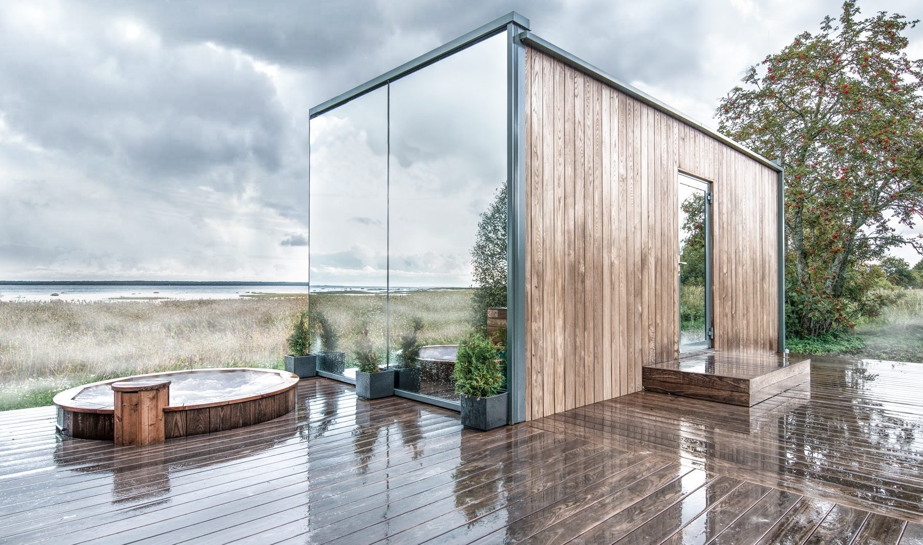 Large – Prefab Outdoor Glass Mirror Sauna by ÖÖD