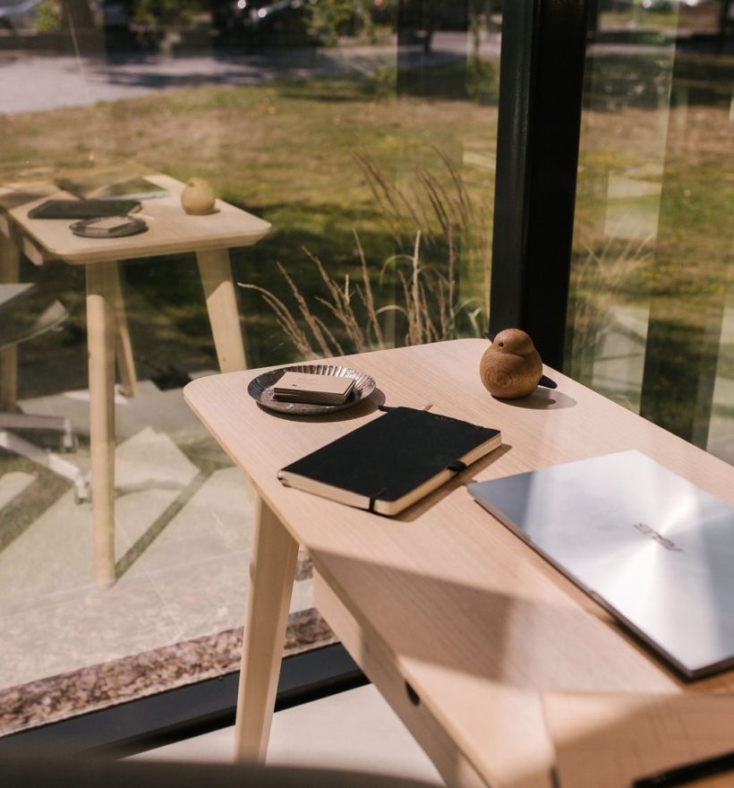 Medium – Tiny Prefab Outdoor Office Pod by ÖÖD
